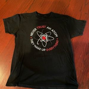 Ann Arbor Men’s L Cotton T-shirt “Never Trust An Atom”
